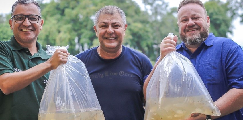 Prefeitura de Volta Redonda e CSN realizam soltura de peixes no Rio Paraíba do Sul